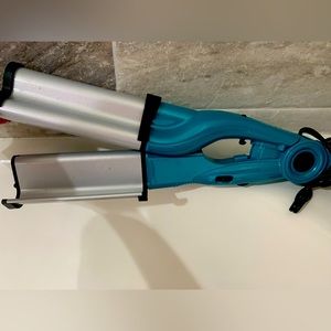 brand new been sitting in my bathroom. used one but did not like it